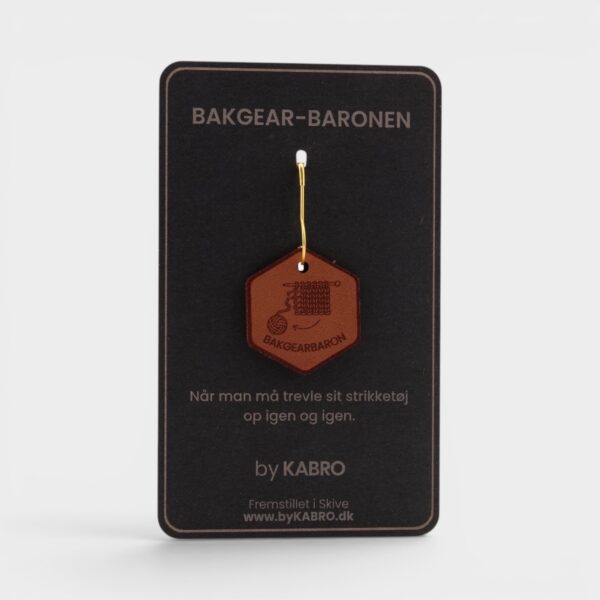 Forsiden af kortet til strikkemærket Bakgear-Baronen fra by KABRO